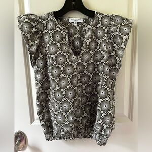Waverly grey top
